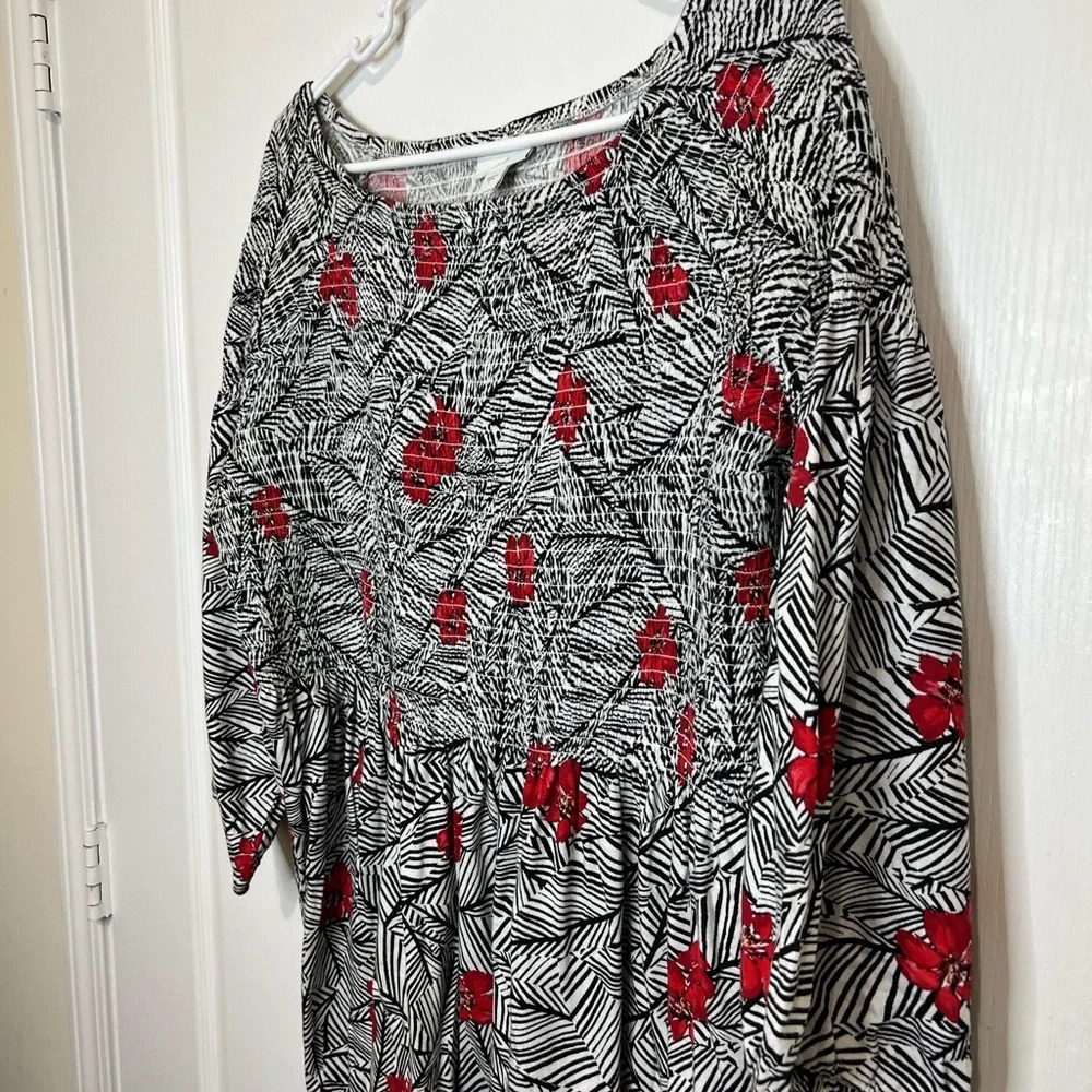 J.Jill Smocked Peasant Style Top Smocked Black White Red Floral Size L - Picture 14 of 15